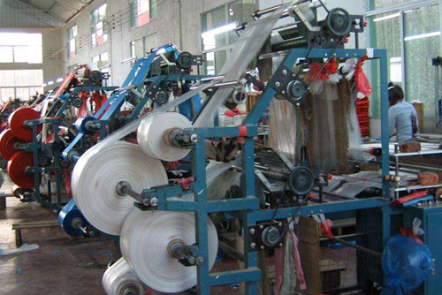 紅外測(cè)溫儀在塑料工業(yè)的應(yīng)用