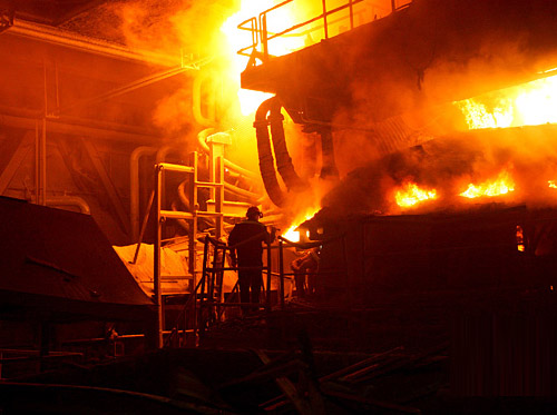 某鋼廠(chǎng)熔爐紅外測(cè)溫儀案例